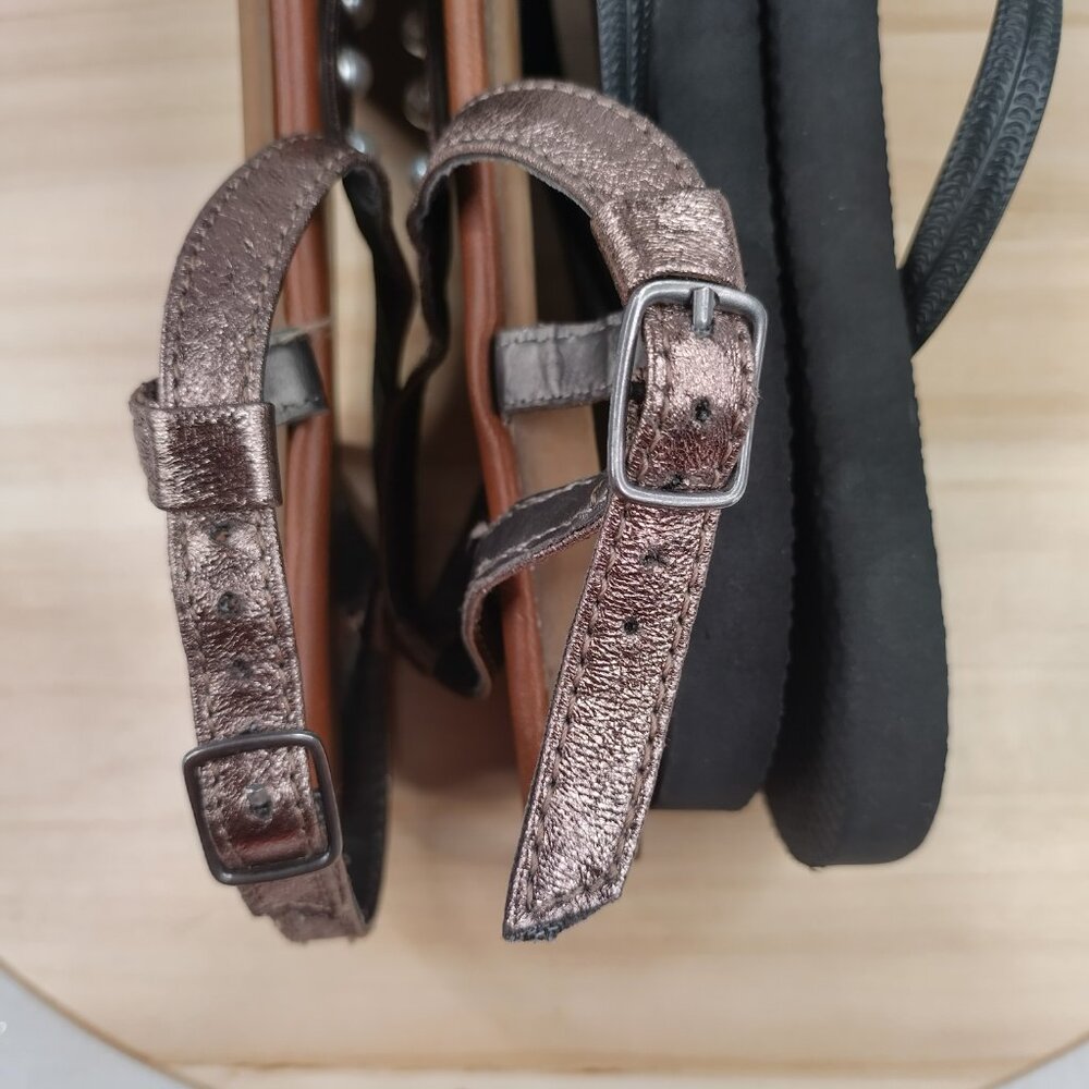Maurices Strappy Bronze Sandals and Black Flip Flops (Lot of 2 pair) Women US 9 - Picture 5 of 13